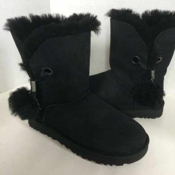 FINAL MARKDOWN! NIB ! UGG Star Charm Boots - Picture 3 of 9